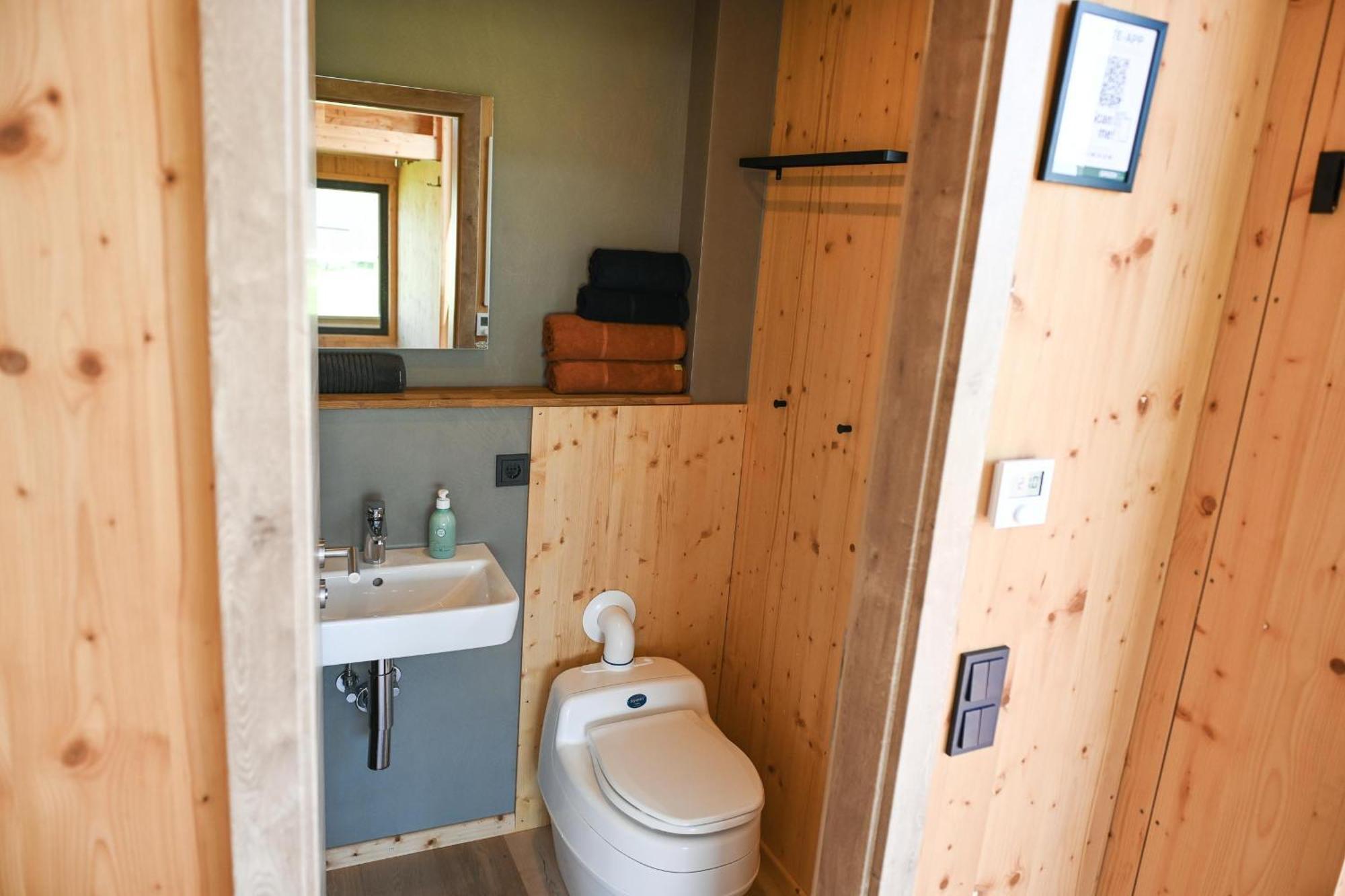 Tiny House Nature 14 Zur Meerseite - Green Tiny Village Harlesiel كاروليننسيل المظهر الخارجي الصورة